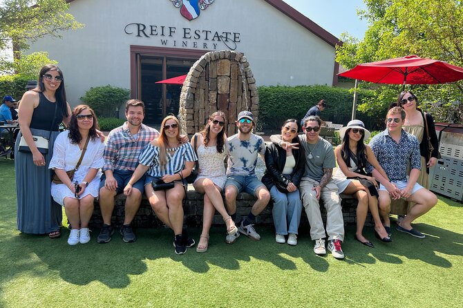 Full-Day Group Wine Tour (with cheese and charcuterie) in Niagara-on-the-Lake - Olde Towne Niagara-on-the-Lake: one hour to shop at your own pace