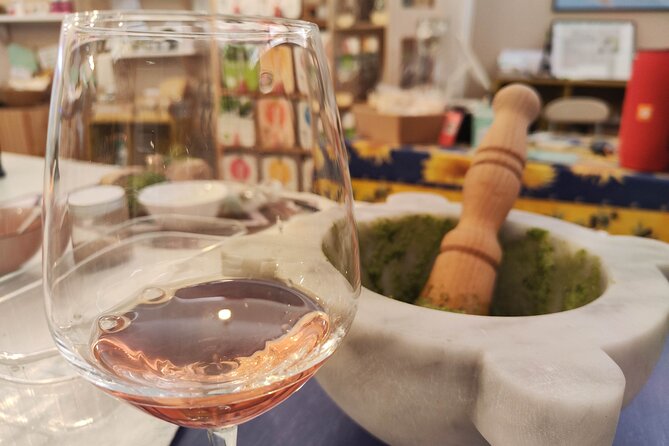Genoa: 5 Ligurian Wines with Pesto, Focaccia & Cheese Tasting - How the Guided Tastings Work (and Why Sitting Down Helps)