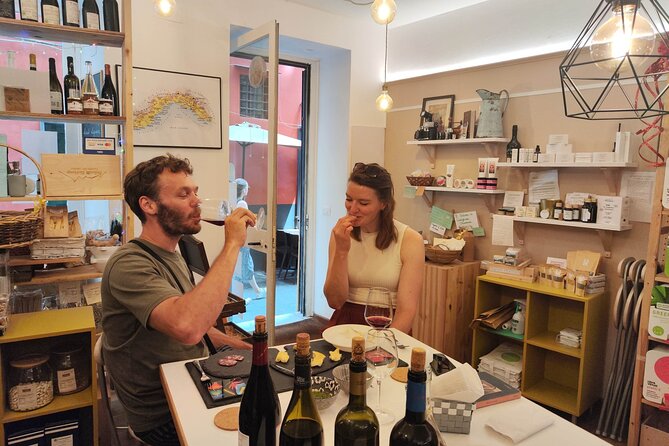 Genoa: 5 Ligurian Wines with Pesto, Focaccia & Cheese Tasting - Meeting BioTigullio5Terre and the Short Stop at Torri di Porta Soprana