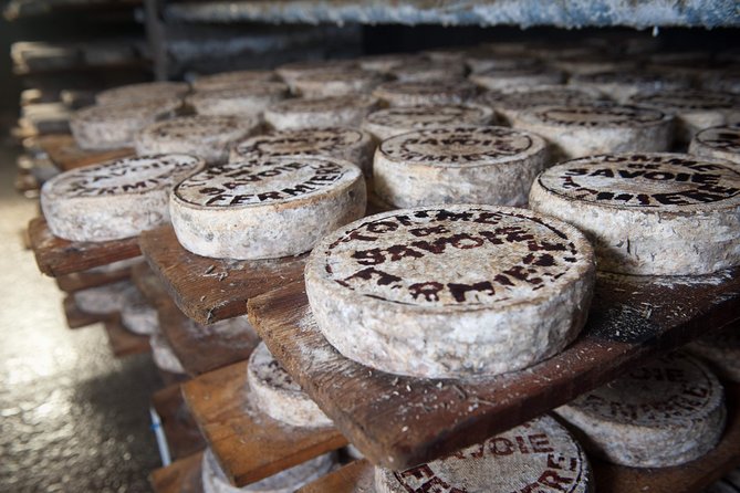 Gouda Private Walking Tour: History, Architecture & Cheese - Gouda Cheese Experience and tasting: included on paper, worth confirming