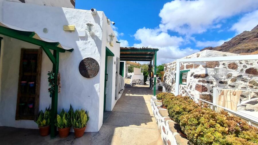 Gran Canaria: Tasting wine & local cheese in Mogan - Los Pasitos to Valle de Mogán: the scenic start (and why it matters)