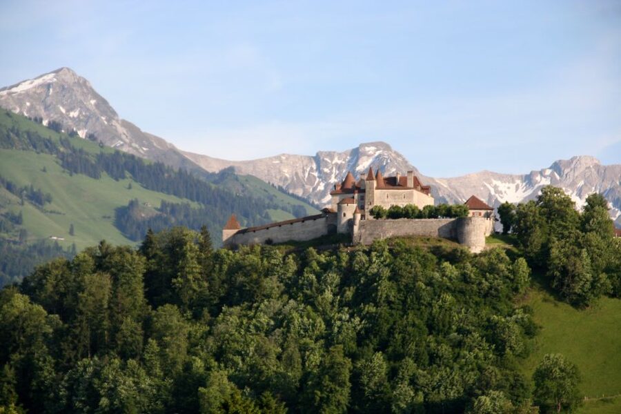Gruyères, Cheese and Chocolate: Private Guided Tour - Medieval village of Gruyères: lunch time with real atmosphere