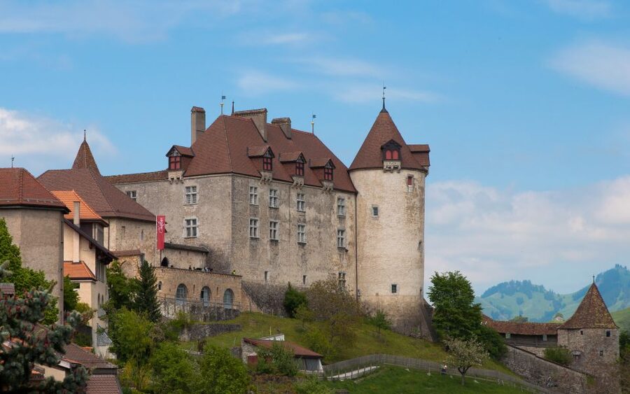 Gruyères, Cheese and Chocolate: Private Tour - Gruyères Medieval Village Time: Cobblestones, Castle Views, and Cowbells