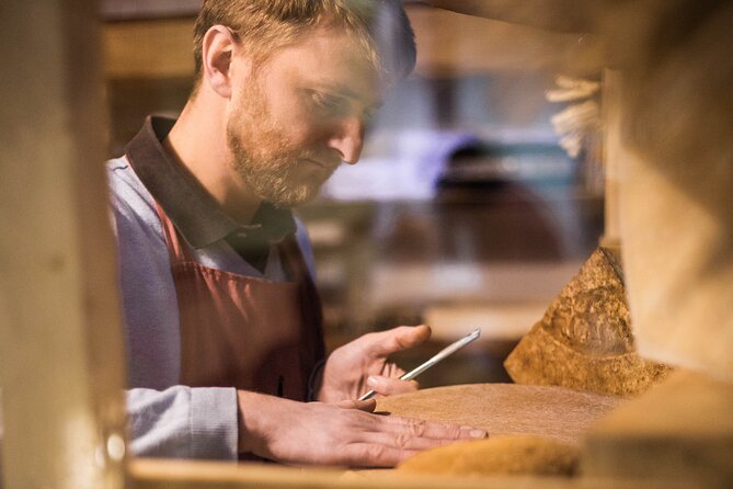 Guided visit of the Cheese Museum with Tasting Included - Musée Vivant du Fromage: a 17th-century stop on Île Saint-Louis