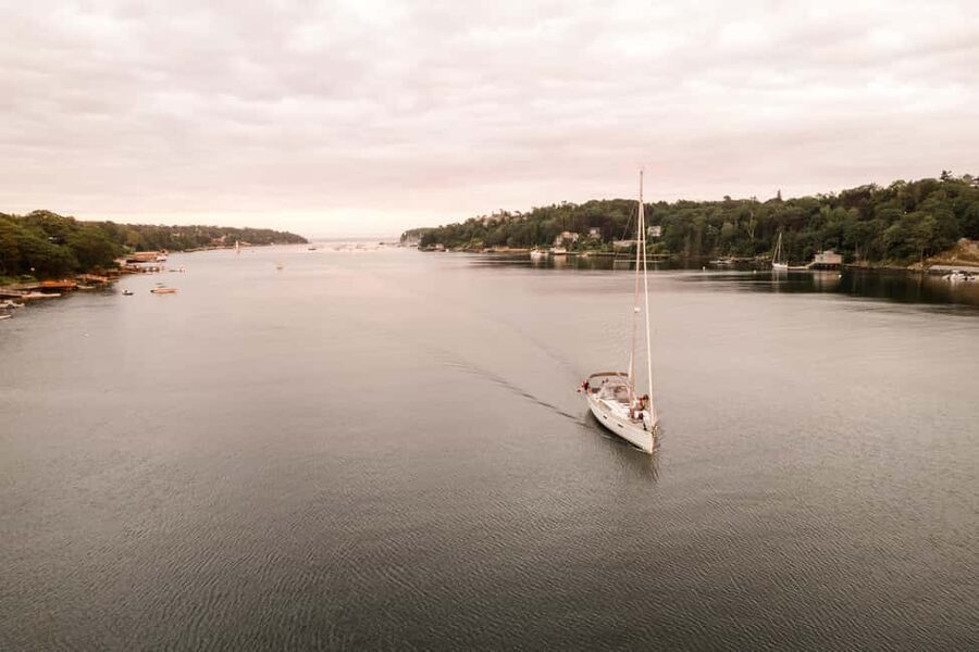 Halifax: Sunset Wine and Cheese Sailboat Cruise - The wine and cheese pairing: what you’ll actually taste