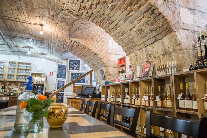 Hungarian Wine Tasting (with Cheese and Charcuterie) in Budapest - What You Actually Taste: Hungarian Grapes and Regional Styles