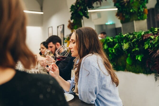 Italian Charcuterie & Cheese Board with Wine or Beer Pairing - The practical side: meeting point, group size, and space