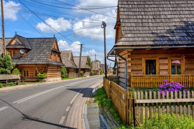 Krakow Zakopane Cable Car Vodka Cheese and Hot Springs Tour - Gubałówka by cable car: the easy way to get mountain views