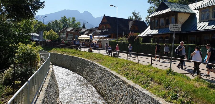 Krakow: Zakopane, Funicular, Cheese, and Highland Day Trip - Why this Zakopane day trip beats DIY