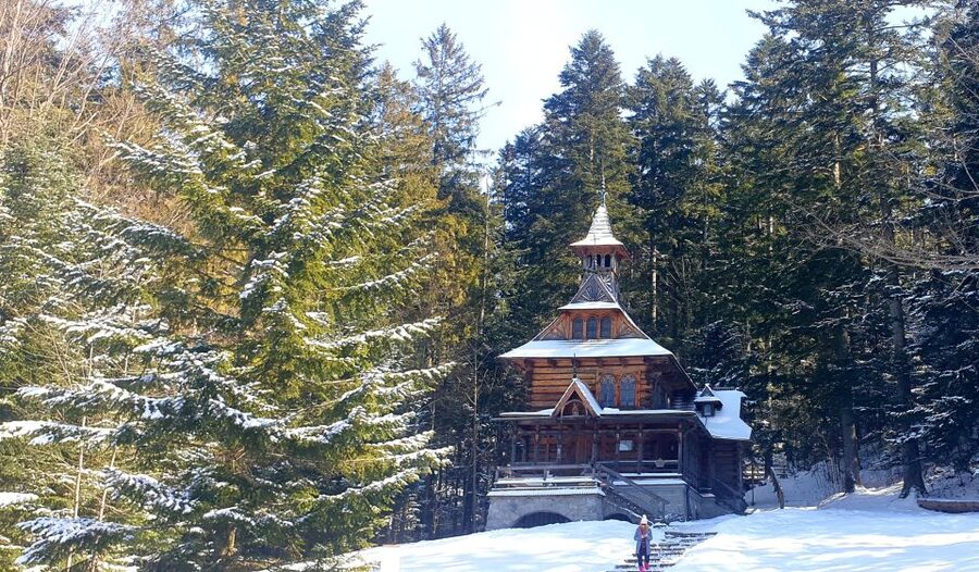 Krakow: Zakopane, Funicular, Cheese, and Highland Day Trip - Zakopane free time and Krupówki Street: where you can taste the town