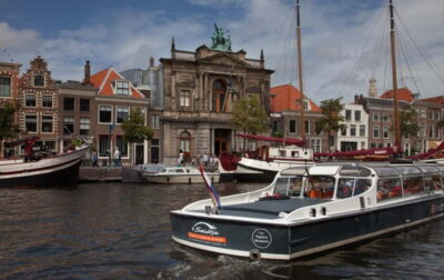 Local Cheese and Wine Cruise through Haarlem - What You Actually Get: Dutch Cheese, Three Wines, and a Host