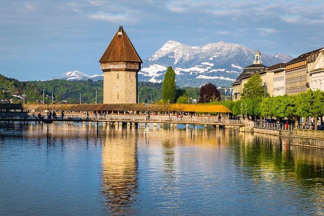 Lucerne CH Experience: Cheese, Chocolate, Chapel Bridge & Château - Chocolate First at Lucerne Bahnhof: why this opener works