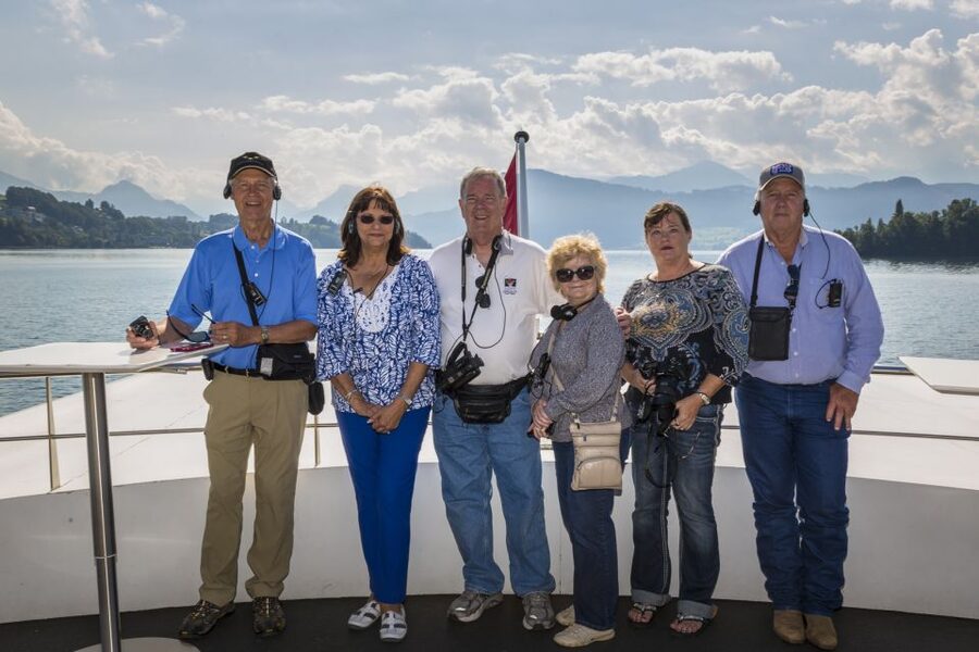 Lucerne: Walking and Boat Tour with Cheese & Wine Tasting - The old town walk: Chapel Bridge, Lion Monument, Musegg Wall