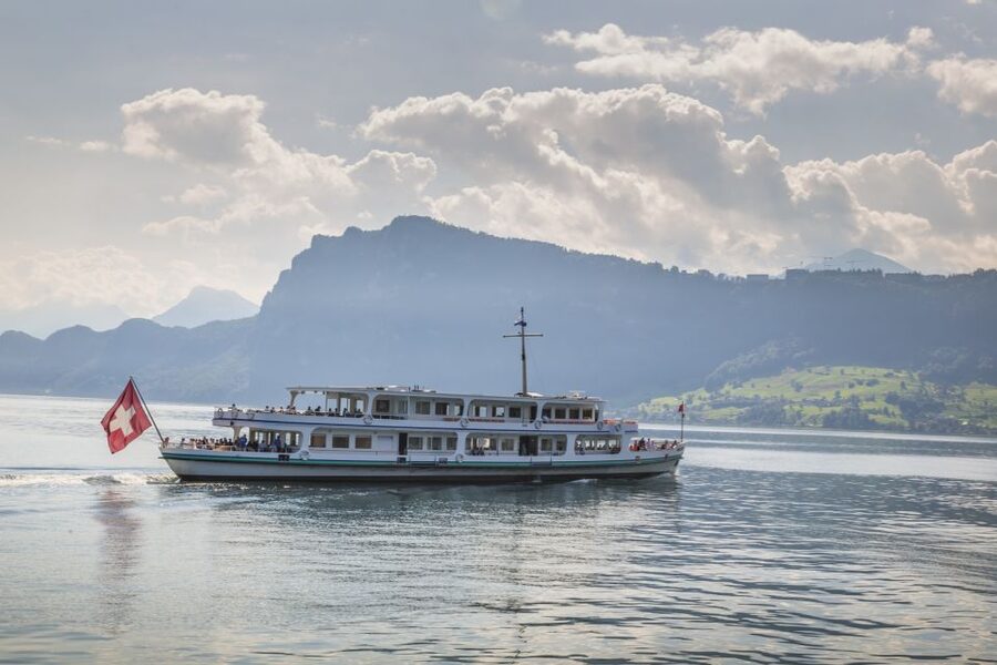 Lucerne: Walking and Boat Tour with Cheese & Wine Tasting - Cheese and wine tasting: the optional Swiss payoff