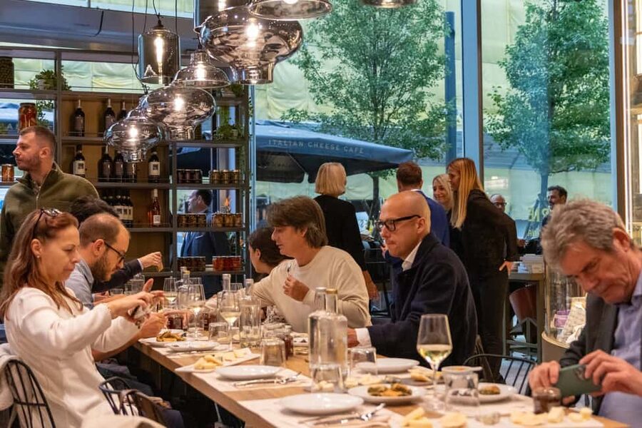 Milan: Cheese tasting experience at Gòodurie Soresina - Your 90-Minute Plan: where the time actually goes