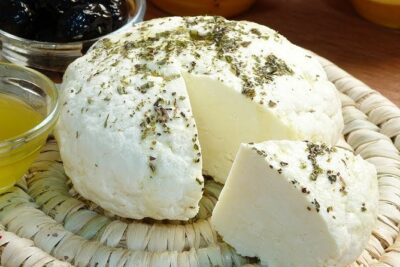 Moroccan Cheese and Bread Making workshop - Where to Meet (Rue Bab Doukkala) and How the 2-Hour Timing Works