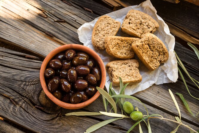 Naxos Mythology & Ancient Sites Tour with Cheese & Wine - Sangri Cheese & Wine: A Break That Feels Like Part of the Story