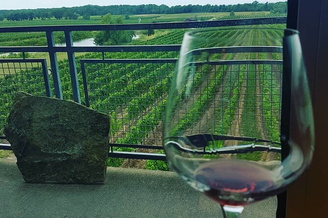 Niagara-on-the-Lake Late Afternoon Wine, Cheese and Spirits Tour - Stop 2: Between the Lines Winery cheese pairing that actually makes sense