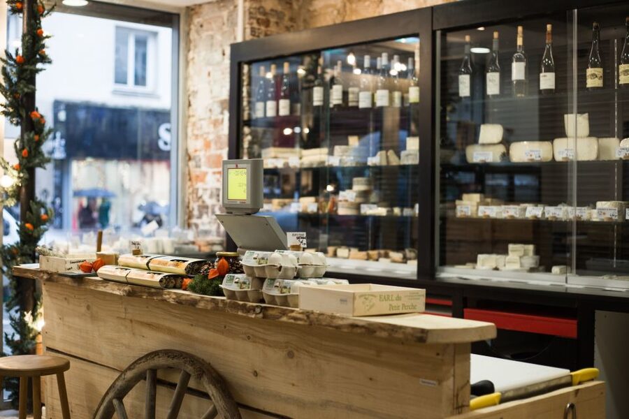 Paris: Cheese and Wine Class in a 17th Century Cellar - Alcohol planning: the 18+ drinking rule