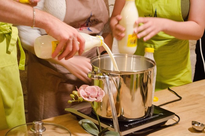 Paris Cheesemaking Workshop including Wine and Cheese Tasting with an Expert - Small group size: why up to 10 people changes everything