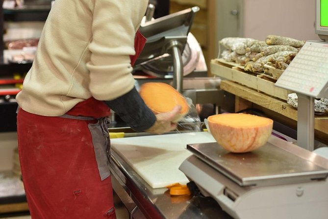Paris Cheesemaking Workshop including Wine and Cheese Tasting with an Expert - Price and value: is $84.69 reasonable for two hours?