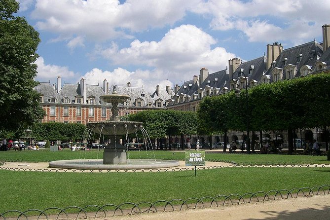 Paris Le Marais Historical Walking Tour with Wine and Cheese Tasting - Le Bistrot de la Place: the tasting portion runs the show