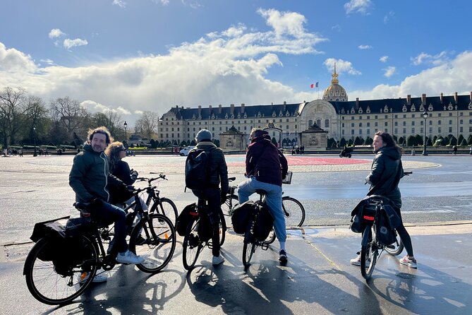 Paris : Private electric bike tour with wine and cheese tasting - Rain, timing, and the weather reality