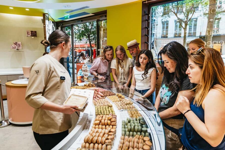 Paris: Walking Food Tour with Cheese, Wine and Delicacies - How the walking format makes the food taste better