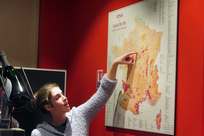Paris Wine and Cheese Tastings Class near Le Marais - French wine regions made practical: maps and soil samples