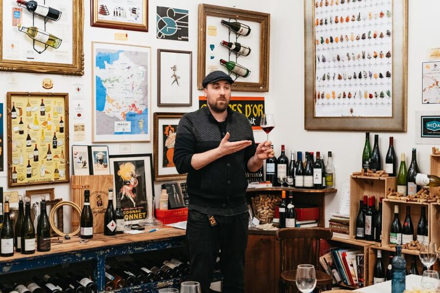 Paris: Wine Tasting Experience with 6 Wines and Cheese Board - Key things I’d circle before you book