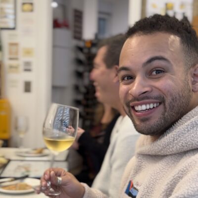 Paris: Wine Tasting Experience with 6 Wines and Cheese Board - The 2-hour flow: from glass basics to the five S’s
