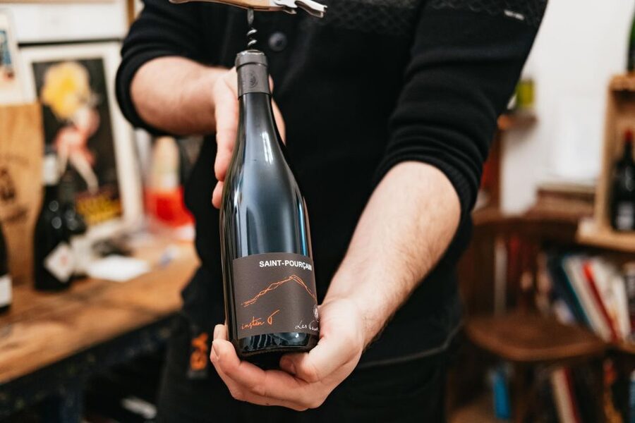 Paris: Wine Tasting Experience with 6 Wines and Cheese Board - Price and value: is $84 per person worth it?