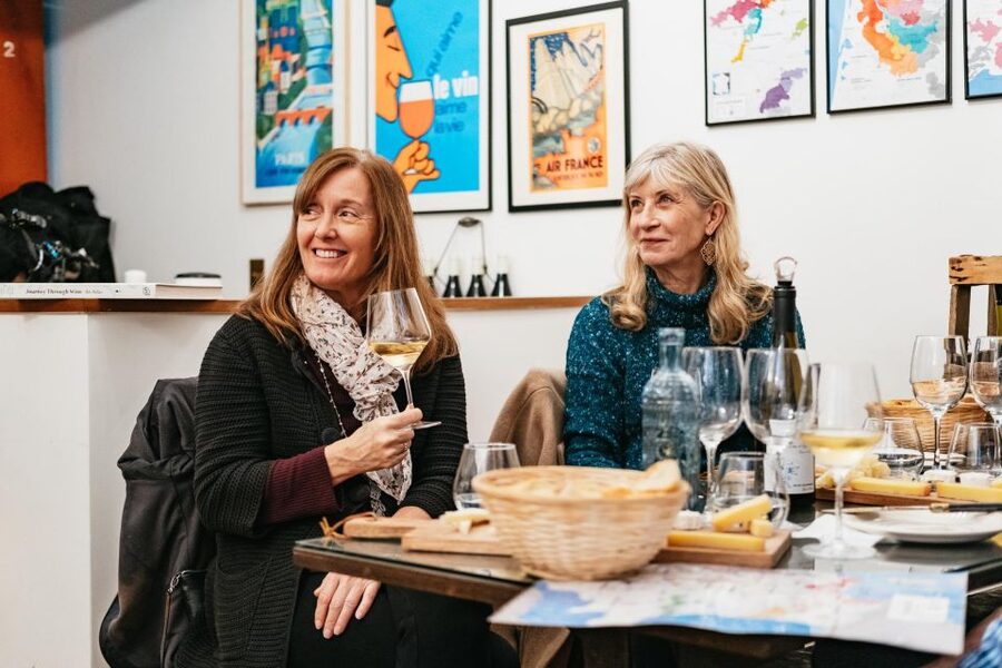 Paris: Wine Tasting Experience with 6 Wines and Cheese Board - Who this wine and cheese session is best for