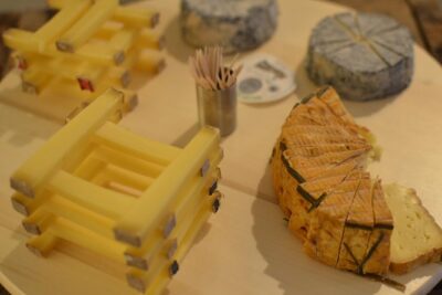 Paris Wine with Cheese Pairing & Tasting Small Group Class - How the class is structured: tasting first, explanations right after
