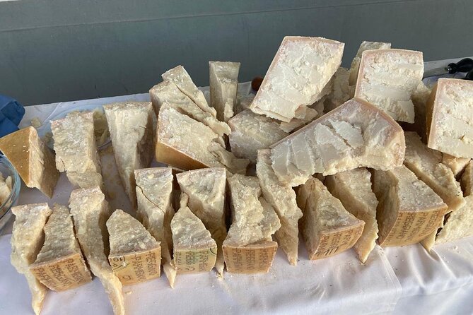 Parmigiano Cheese, Parma Ham and Balsamic - Modena: Acetaia and the long aging world of Traditional Balsamic