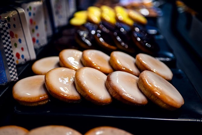 Private Montmartre Food Tour with Wine, Cheese & Pastries - Getting Oriented: Boulevard de Clichy to the Montmartre Rhythm