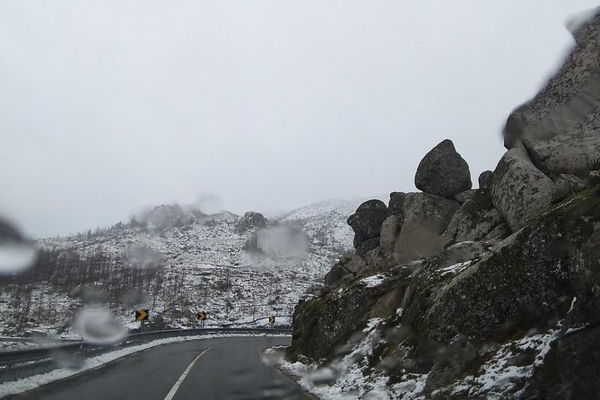 Private Serra da Estrela Gastronomy & Snow Tour from Porto - Luxury van perks: Wi‑Fi, water, and a guide who drives with confidence