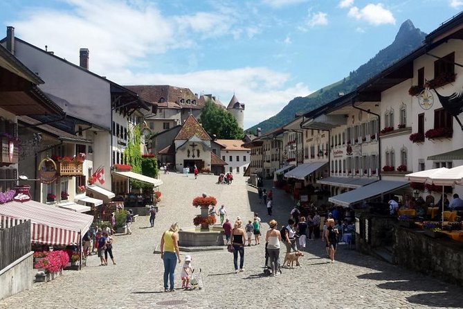 Private Swiss Cheese and Chocolate Tour from Interlaken - La Maison du Gruyère: Interactive Cheese Factory Time (and Samples)