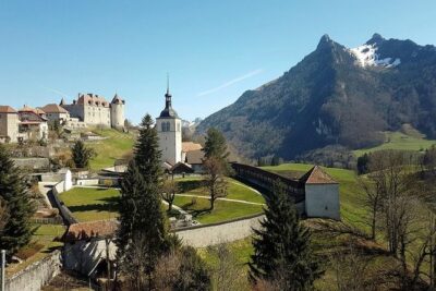 Private Swiss Cheese and Chocolate Tour from Interlaken - Bern: Medieval Streets, Münster Church, and a Quick Hit of Swiss Capital Life