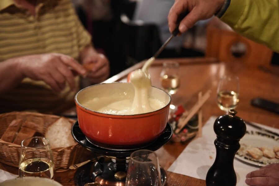Private Swiss Cheese & Chocolate Tasting Trip in Gruyeres - Maison Cailler Chocolate Factory: How This Stop Feels in Real Time