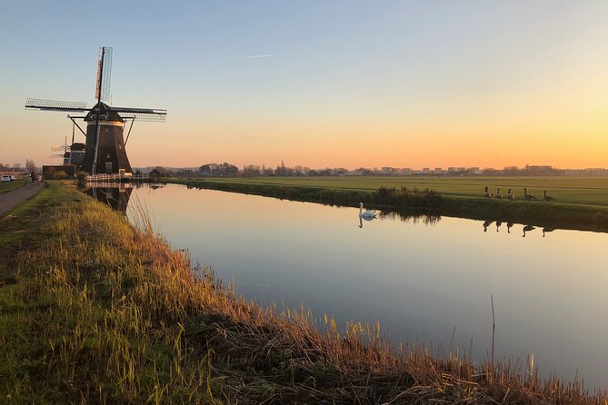 Private tour from Amsterdam, windmills, clogs & cheese.. - Haven Volendam: a harbor stop built for food and photos