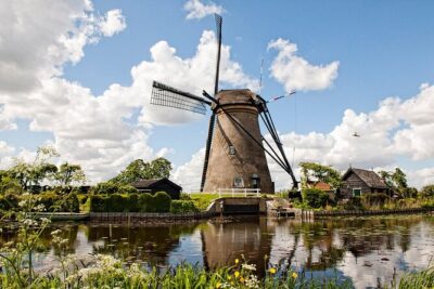 Private tour from Rotterdam to Windmills of Kinderdijk & Gouda Cheese Experience - Windmill interiors and boat rides: decide how hands-on you want it