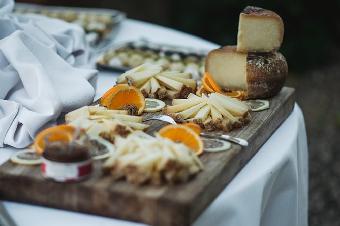 Private Tour: Pienza and Montalcino Organic Cheese and Wine Tour - Should you book the Pienza and Montalcino cheese and wine tour?
