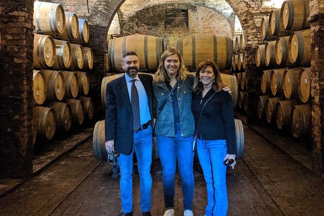Private tour Wine and cheese a perfect combinations val 'Orcia - Montalcino Brunello visit: cellar tour and five-wine tasting