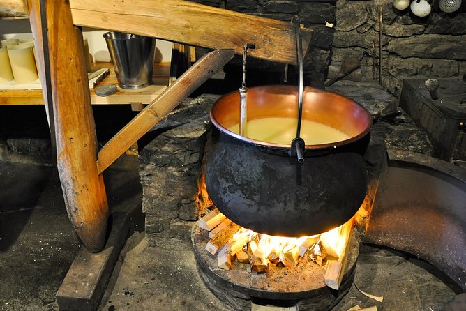 Private Trip from Geneva to Gruyeres: Cheese & Chocolate Tasting - Lunch in Gruyères: keep it simple after two tastings