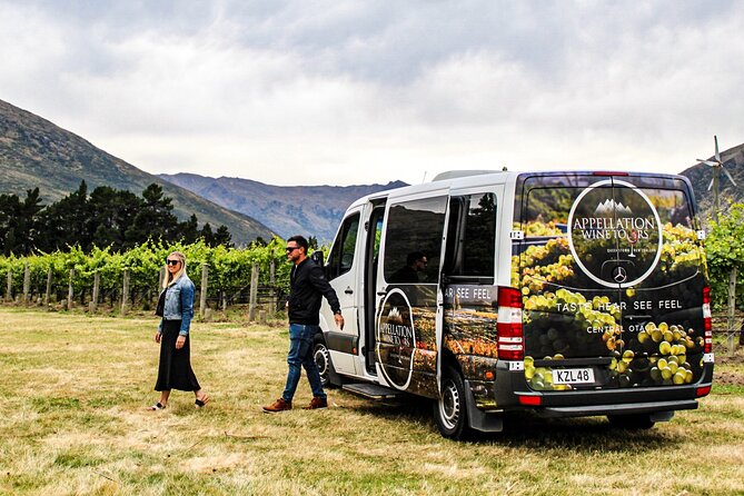 Queenstown Classic Wine Tour: 3 Winery Visits, Cave Tour & Cheese - Timing and Pace: What 3.5 Hours Feels Like