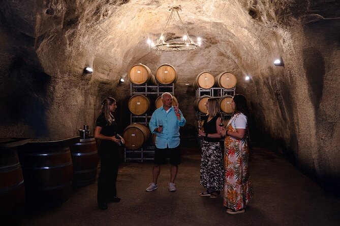 Queenstown Classic Wine Tour: 3 Winery Visits, Cave Tour & Cheese - Small Van, Real Personal Attention (and Why It Matters)