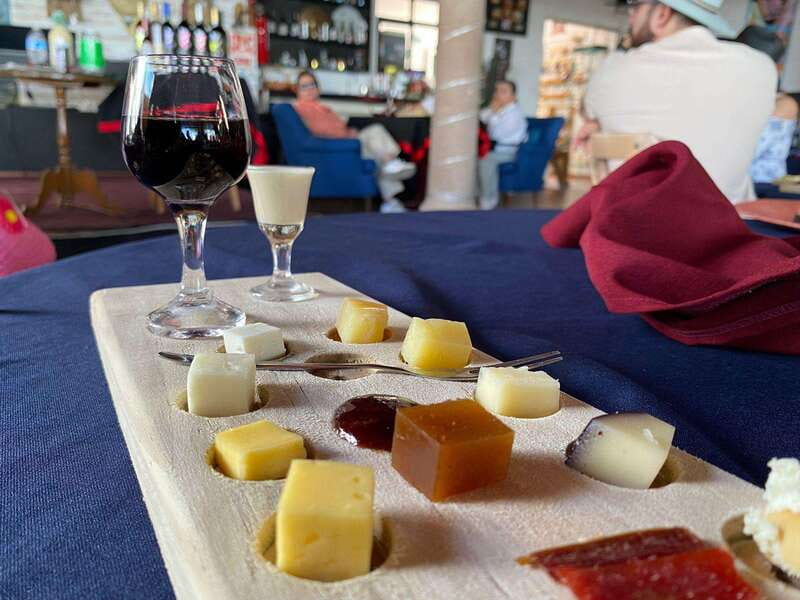 Querétaro: Art, Cheese and Wine Route - La Peña de Bernal and San Sebastián: where the big monolith steals the show