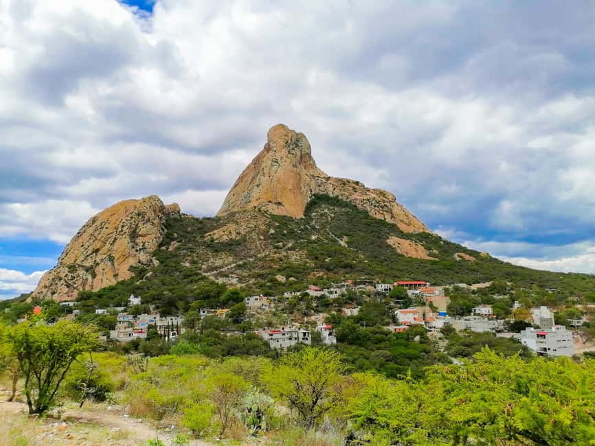 Querétaro: Bernal & Tequisquiapan Trip with Wine & Cheese - The van ride between towns: why the pacing feels easy