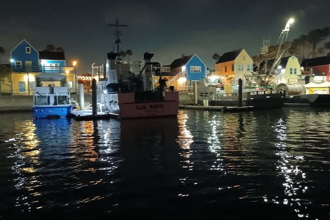 Romantic Luxury Boat Cruise with Wine Cheese Sea LionTours - Wine and charcuterie: what’s really included